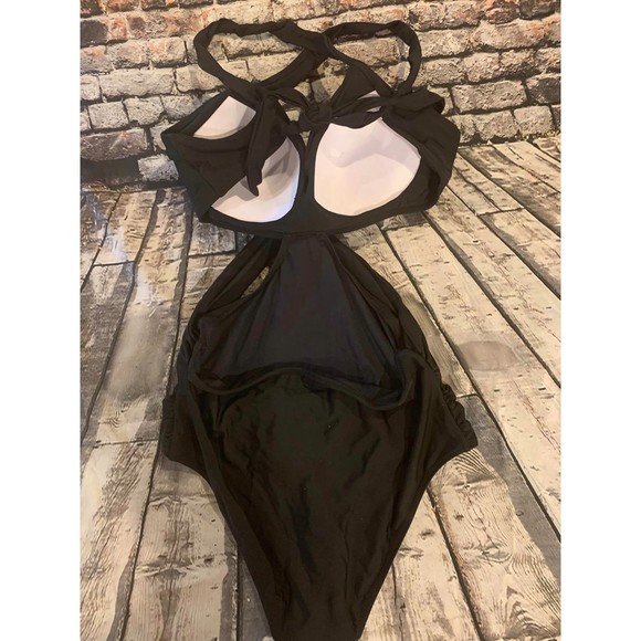 NWOT SUPER SEXY Criss Cross Swimsuit Black Open Back Ruched Sides Cups Size L - Picture 2 of 2